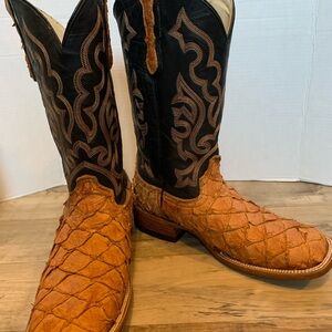 Capitan Pirarucu  Wide Square Toe Exotic Cowboy Boots Size 9 D